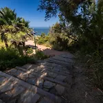 아파트 Bougainvillea Retreat, Espacioso Terraza & Parking