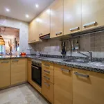 Bougainvillea Retreat, Espacioso Terraza & Parking * 에스테포나