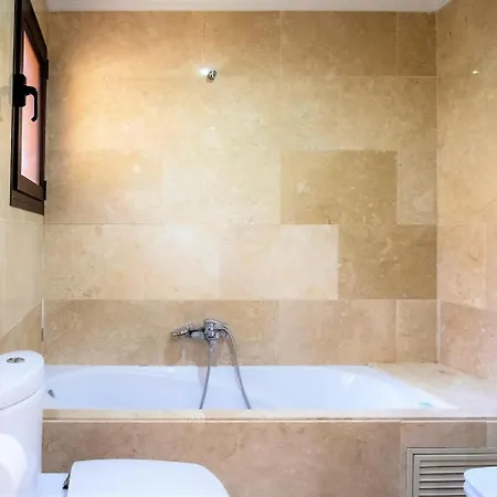Bougainvillea Bay Estepona & Parking Estepona