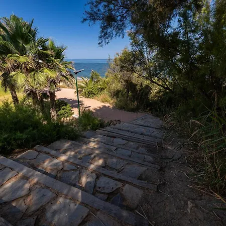 Apartman Bougainvillea Retreat, Espacioso Terraza & Parking