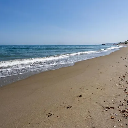 Appartement Bougainvillea Retreat, Espacioso Terraza & Parking *