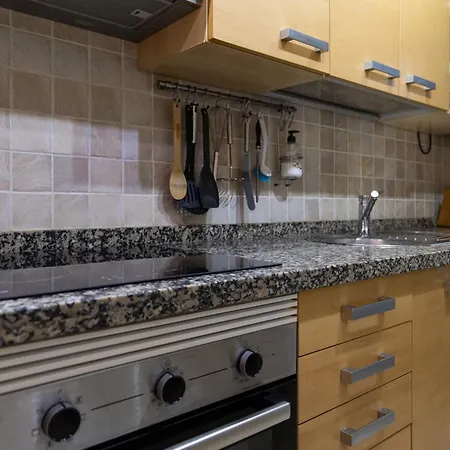 Bougainvillea Retreat, Espacioso Terraza & Parking Appartement *