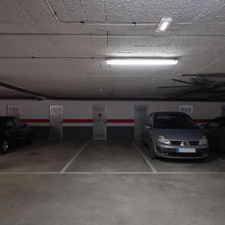 Bougainvillea Retreat, Espacioso Terraza & Parking