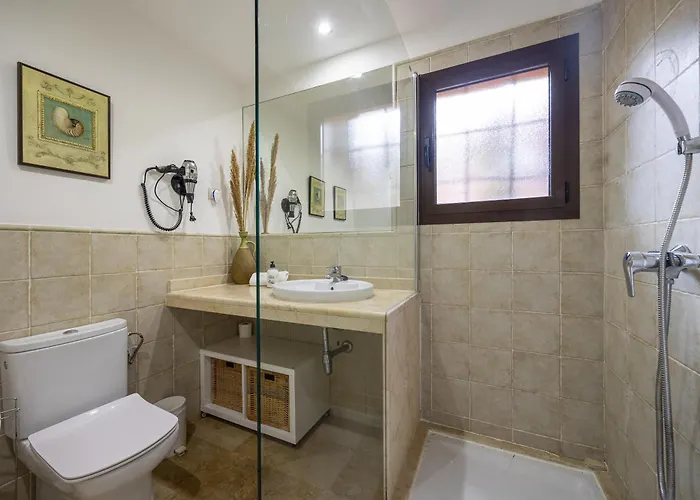 Apartament Bougainvillea Retreat, Espacioso Terraza & Parking